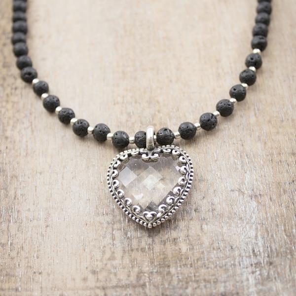 lavakette mit bergkristall anhänger