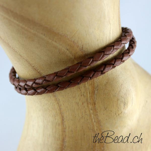 one size anklet made of leather