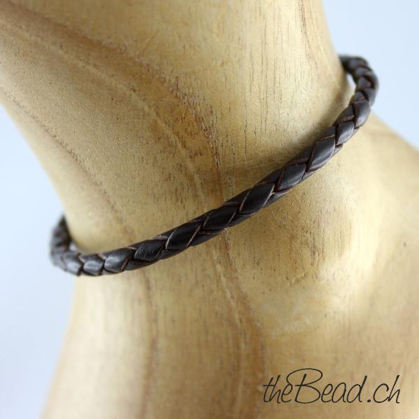 one size anklet made of leather