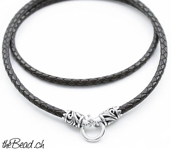 Männerschmuck Lederkette aus geflochtenem Leder Schmuckshop thebead