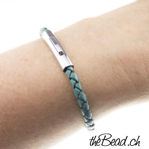 nice leather bracelet by thebead