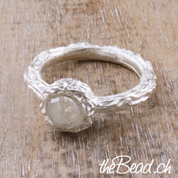 Mondsteinschmuck Fingnerring aus Silber