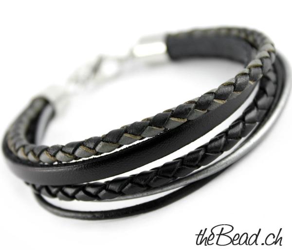 ONE SIZE Herren Lederarmband in schwarz mit Gravur