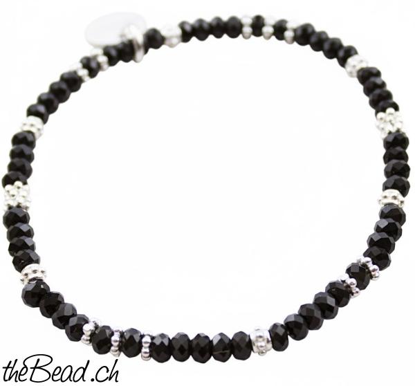 Onyx armband mit silberperlen und facettierten Onyxen
