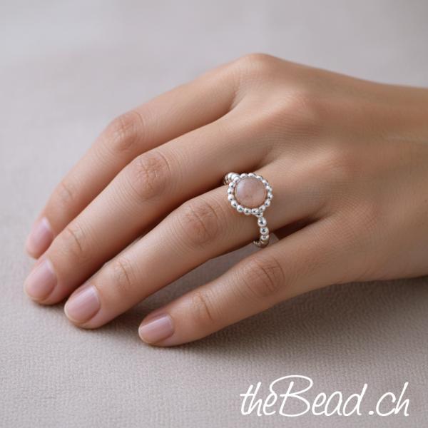 Silber Fingerring mit  orangem Mondstein
