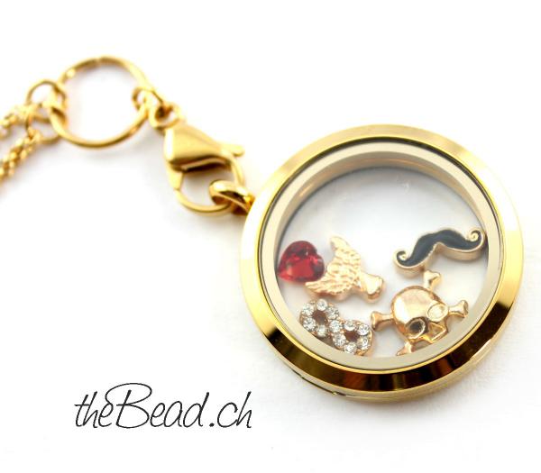 pirates locket  by thebead
