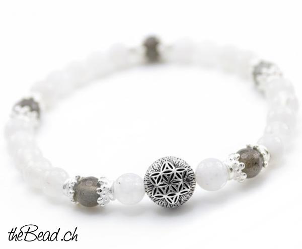 regenbogen mondstein armband mit blume des lebens