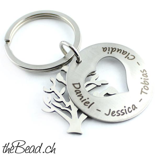 thebead.ch keychain engraved family tree