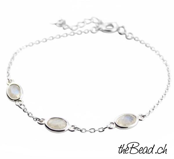 silberarmband mit regenbogen mondsteinen in orange