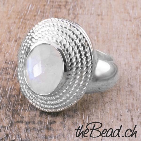 silberring mit regenbogen mondstein aus 925 sterling silber
