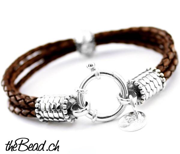 leather bracelet with 925 Sterling Silver closure theBead