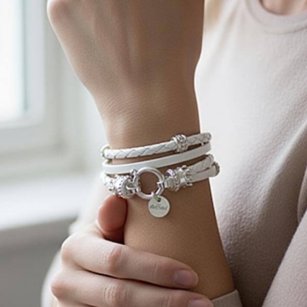Damen Wikelarmband mit Kronen Verschluss Leder & Silber thebead.ch