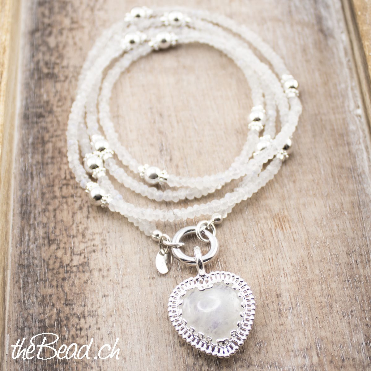 Halskette mit Herz aus REGENBOGEN MONDSTEIN & Silber Perlen, 85 cm lang!
